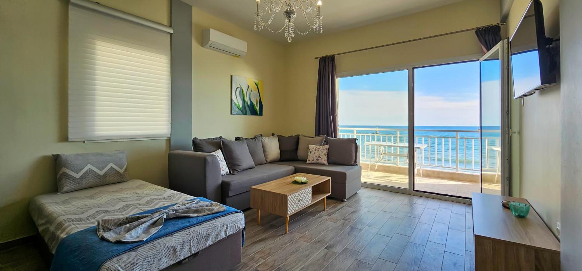Hara Apartment In Front Of The Beach Paralia Katerinis Exterior photo